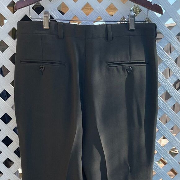 Kennth Cole New York - Mans Brown Suit - Picture 6 of 16